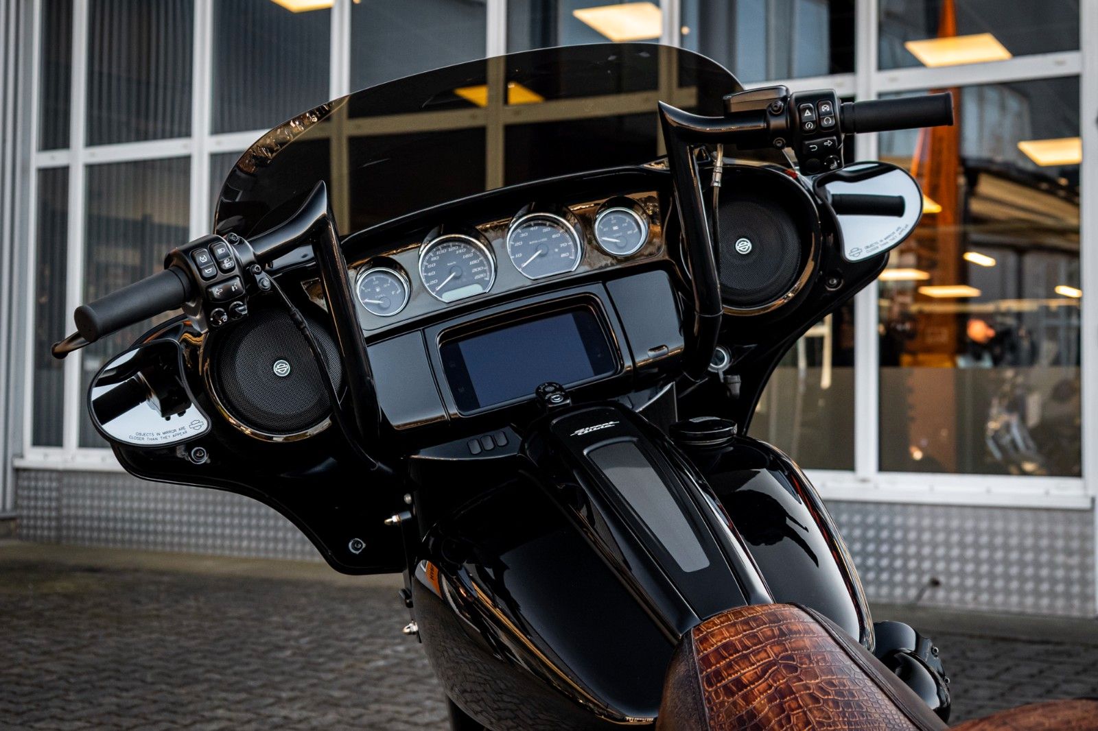 Fahrzeugabbildung Harley-Davidson FLHXST STREET GLIDE ST 117 - Kesstech -
