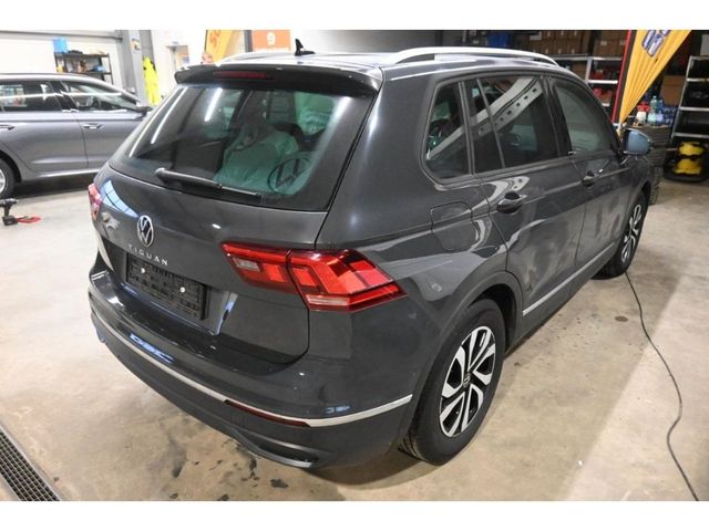 Volkswagen Tiguan 2.0 TDI Active Matrix S-Dach Navi