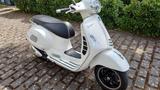 Vespa GTS 300 HPE Super E5 - Offers