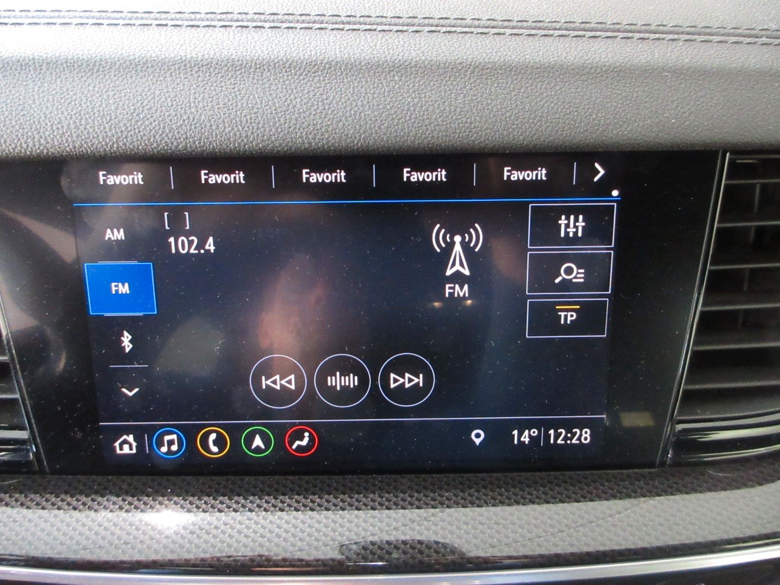 Fahrzeugabbildung Opel Insignia B 2.0D ST LED/NAVI/SHZ/LHZ/AHK