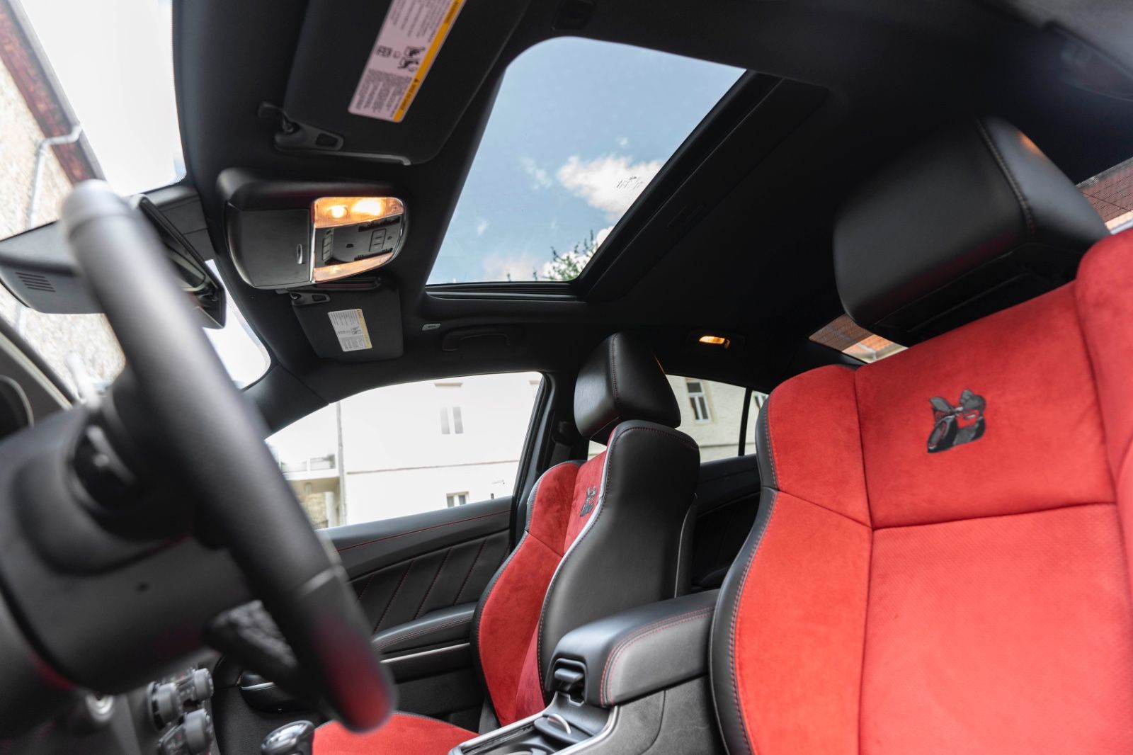 Fahrzeugabbildung Dodge Charger 6,4L SRT SCAT-PACK ALPINE KAM LED TOTW