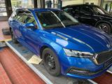 Skoda Octavia Combi 2.0 TDI DSG First Edition AHK|ACC| - Skoda Octavia Edition mit Diesel-Antrieb