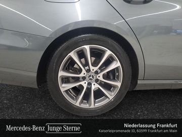 Mercedes E 220 - 5