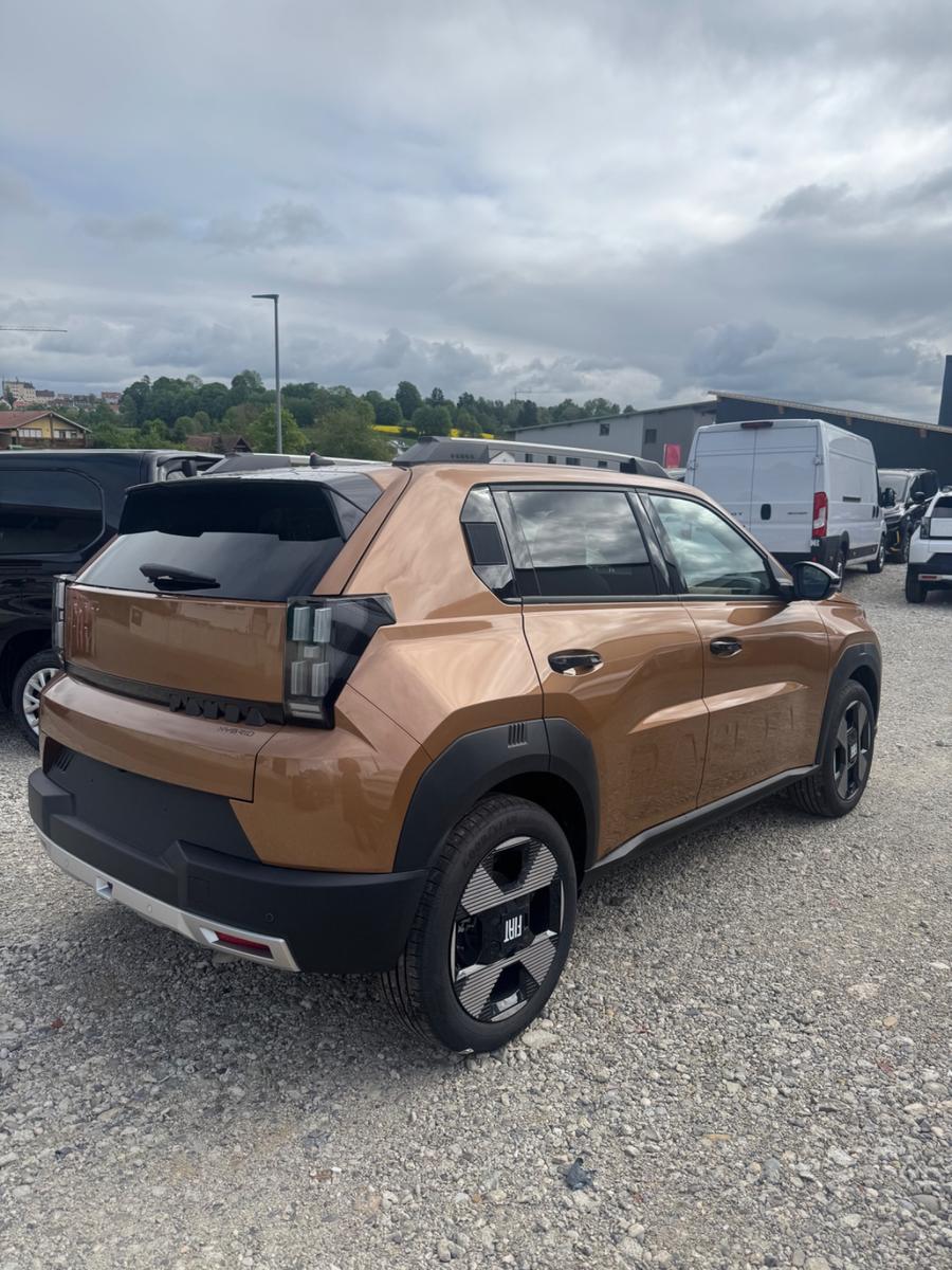 Fiat Grande Panda 1.2 Hybrid 74 kW La Prima