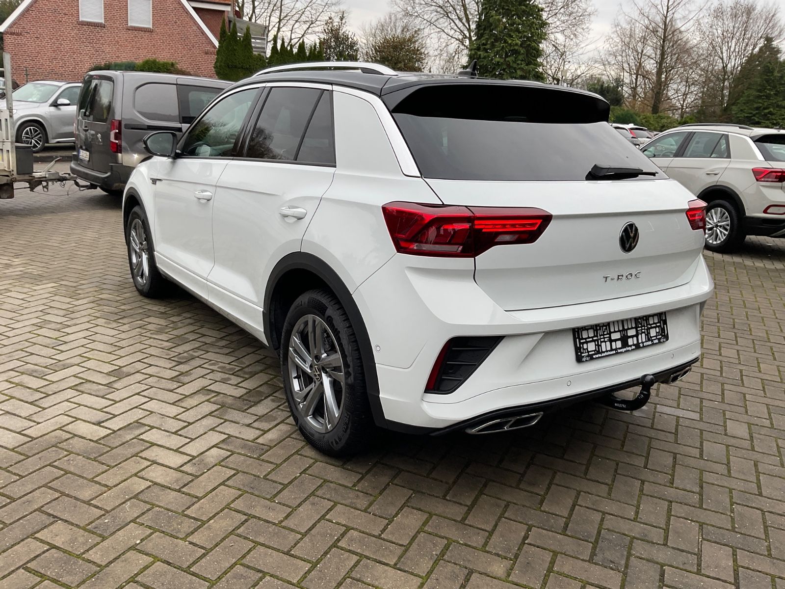 Fahrzeugabbildung Volkswagen T-Roc 1.5 TSI DSG R Line,AHK,ACC,Kamera,Navi