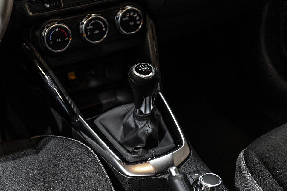 Fahrzeugabbildung Mazda 2 1.5i 90PS CENTER CONV
