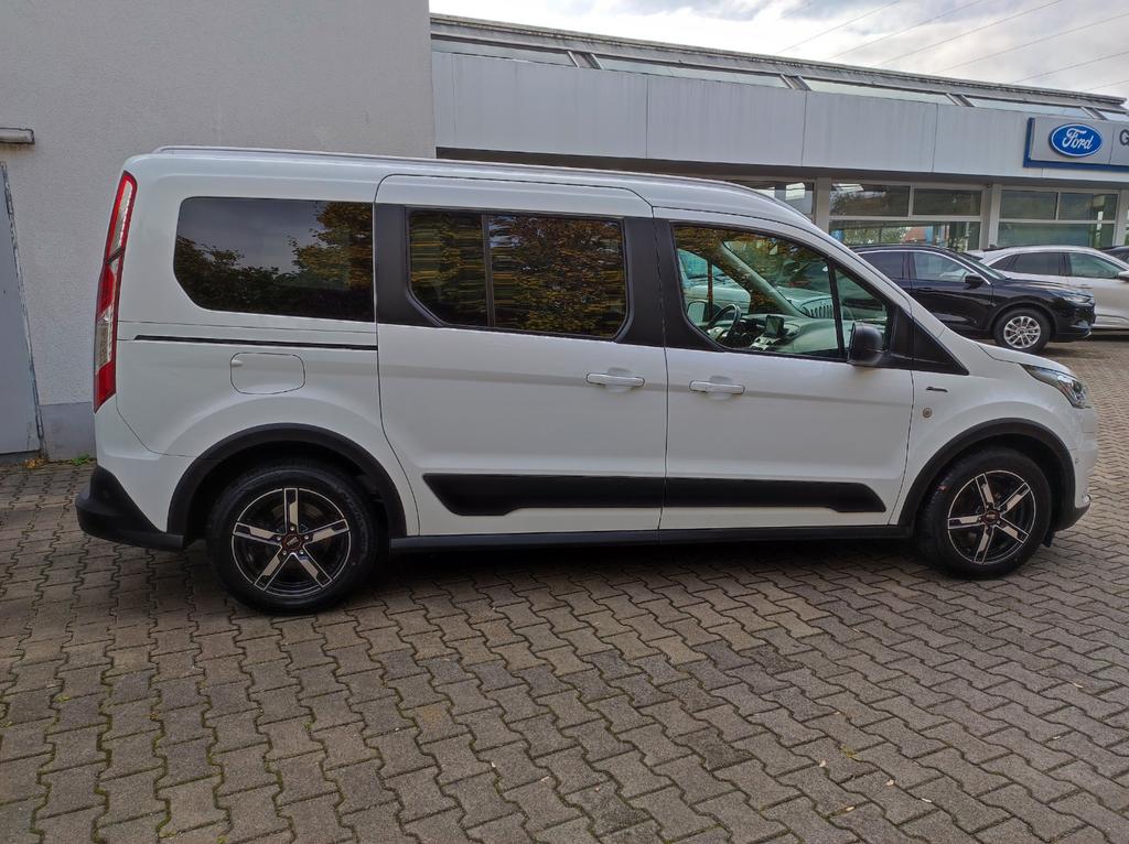Ford Grand Tourneo