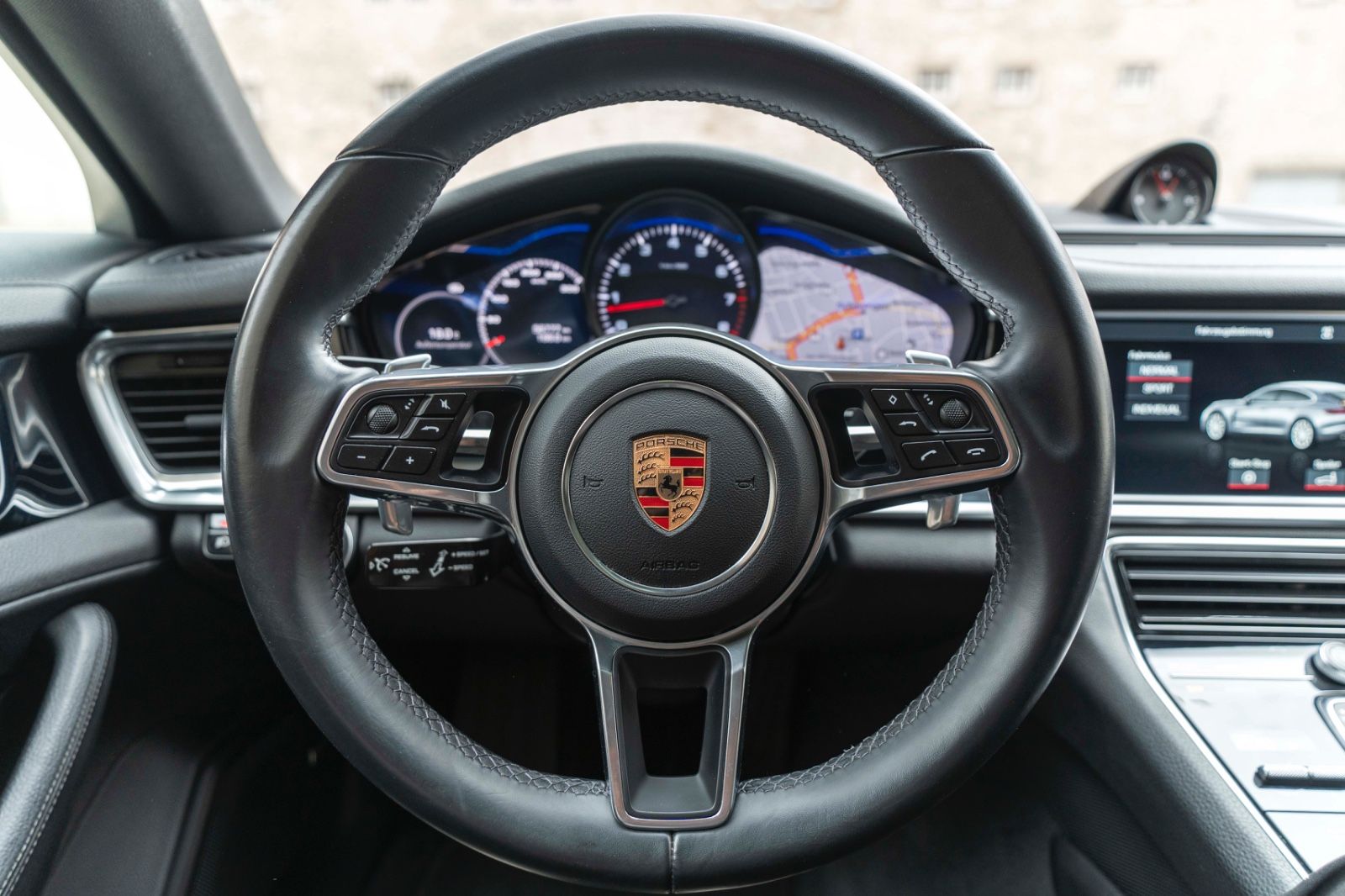 Fahrzeugabbildung Porsche Panamera 4 BOSE CARPLAY LED KAM TOTW PDK