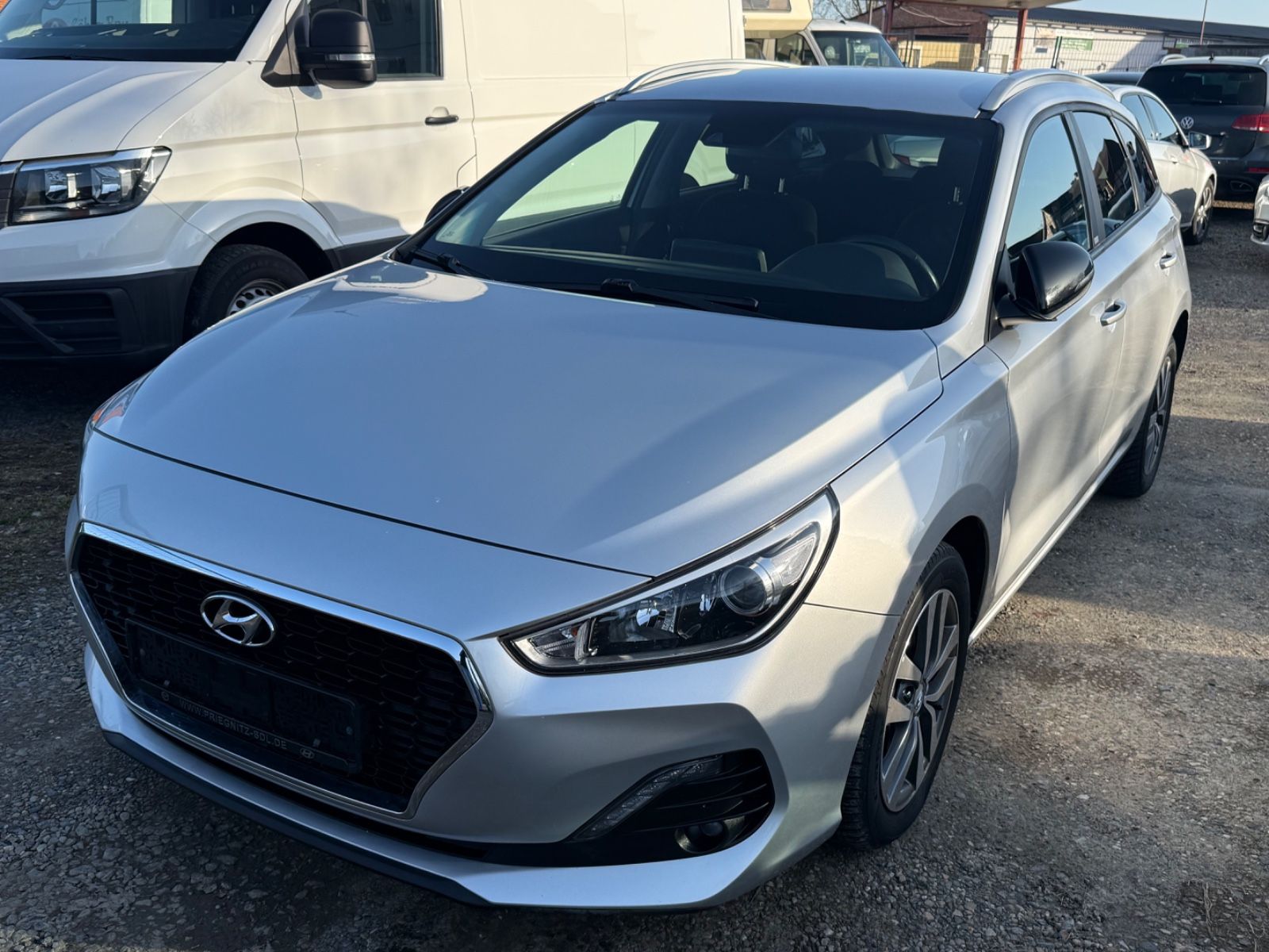 HYUNDAI i30