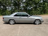 Mercedes-Benz Mercedes W124 Coupé Coupe Oldtimer TÜV Neu - Mercedes-Benz CE 200 Benziner Gebrauchtwagen