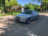 BMW 320i - BMW 320 aus 2002: 320i