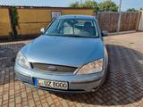 Ford Mondeo 1.8 92 kW Ghia Ghia - Ford Mondeo aus 2001: Ghia