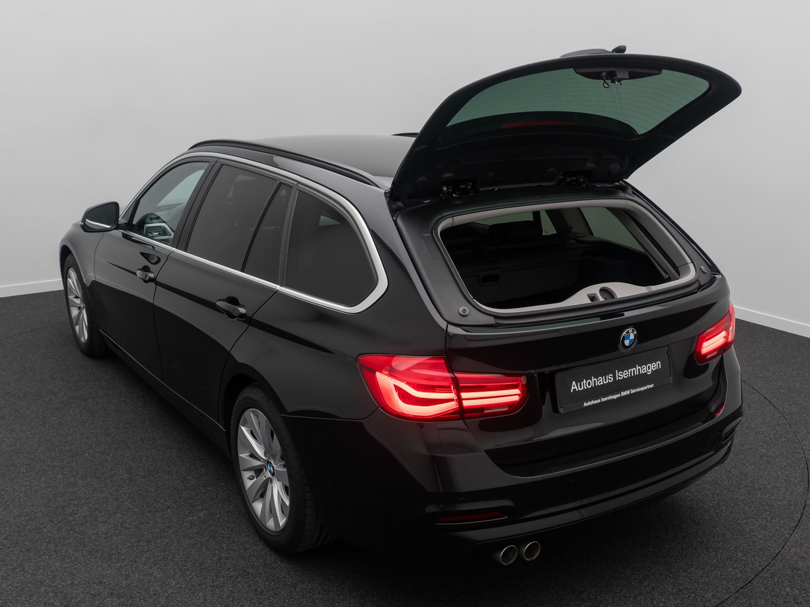 Fahrzeugabbildung BMW 320d HUD HiFi NaviPro Alarm DriveAss Komfo Leder