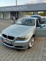 BMW 318i - - BMW 318 aus 2009: 318i