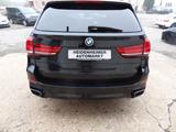 BMW X5 M50/M-Sport/2.Hd/B&O/Soft/HUD/Pano/AHK/360Kam - BMW X5 M50 Gebrauchtwagen