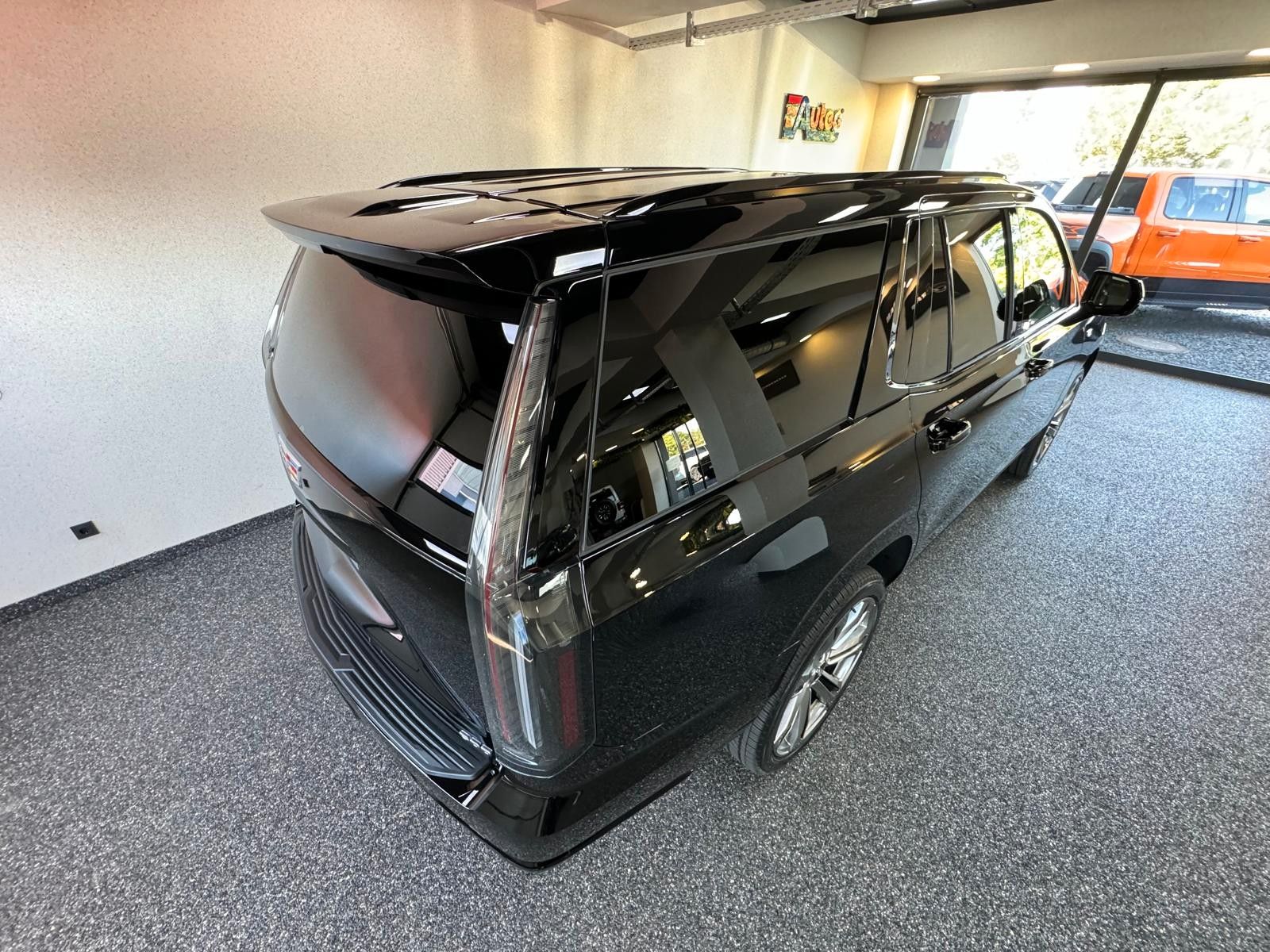 Fahrzeugabbildung Cadillac 2026 ESCALADE SPORT PLATINUM 6.2 V8-24"-ABV EXEC