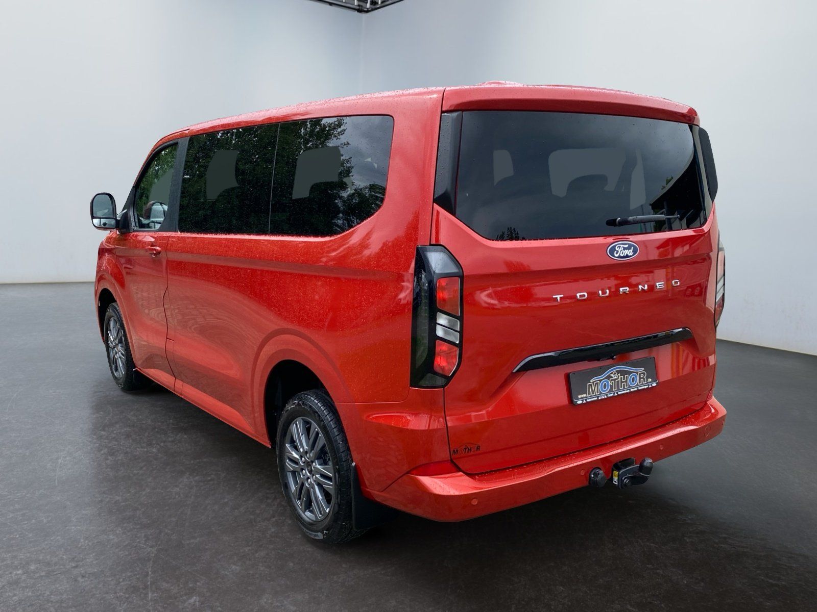 Ford Tourneo Custom Titanium 2.0 EcoBlue L1 TEMP+PDC foto 4