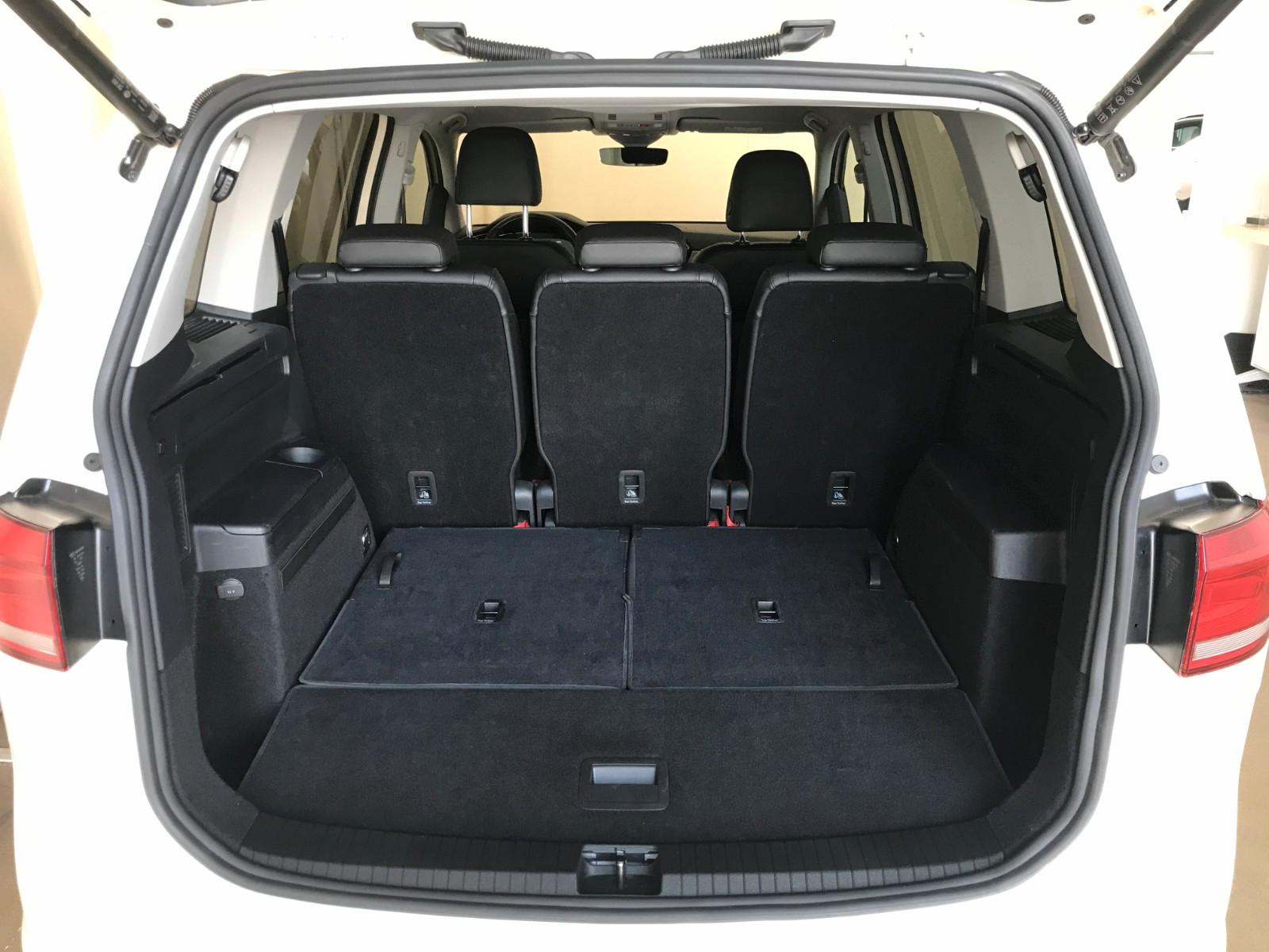 Volkswagen Touran 2.0 TDI SCR DSG TAXIAUSSTATTUNG, миниатюра 7
