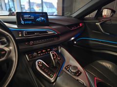 Fahrzeugabbildung BMW i8 Coupe (CAMERA/HEADUP/LED/SHZ/HARMAN