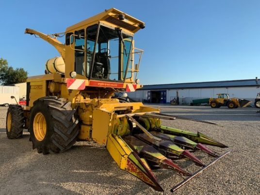 New Holland Typ 1900 Allrad *Landwirtmaschine*