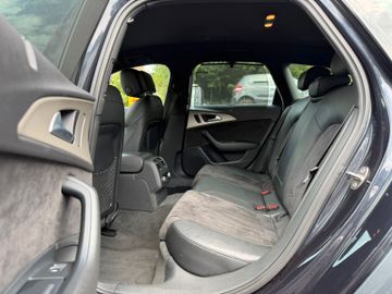 Audi A6 Allroad - 12