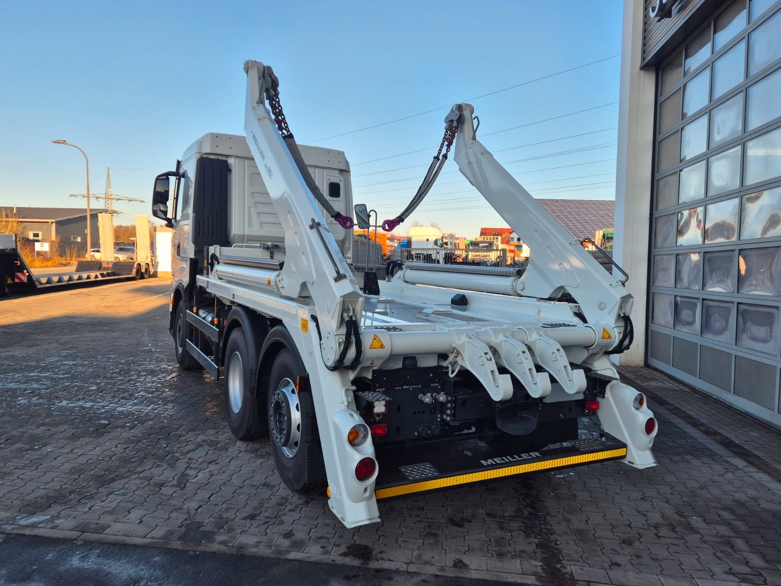 Fahrzeugabbildung Iveco X-Way 460 6x2 Absetzkipper Meiller AK16