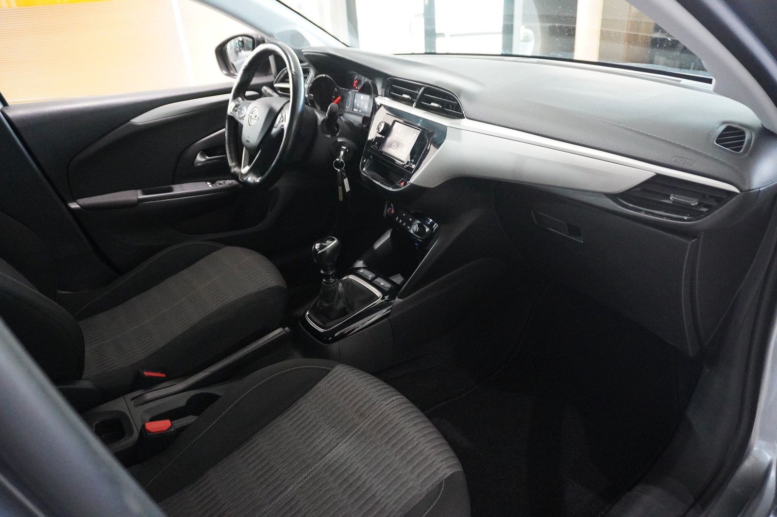 Fahrzeugabbildung Opel Corsa F 1.2 EDITION KLIMA/SHZ/PDC/SPORT/TEMP.