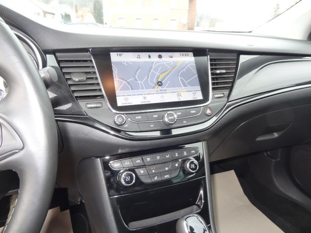 Fahrzeugabbildung Opel Astra K Dynamic/LED/GSD/Kamera/Navi/200PS/71.000