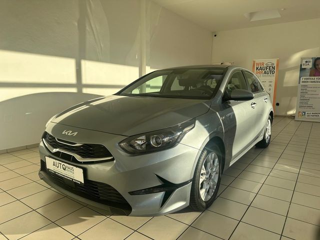 Kia cee'd / Ceed Lim. T-GDI Vision Automatik *Navi*L