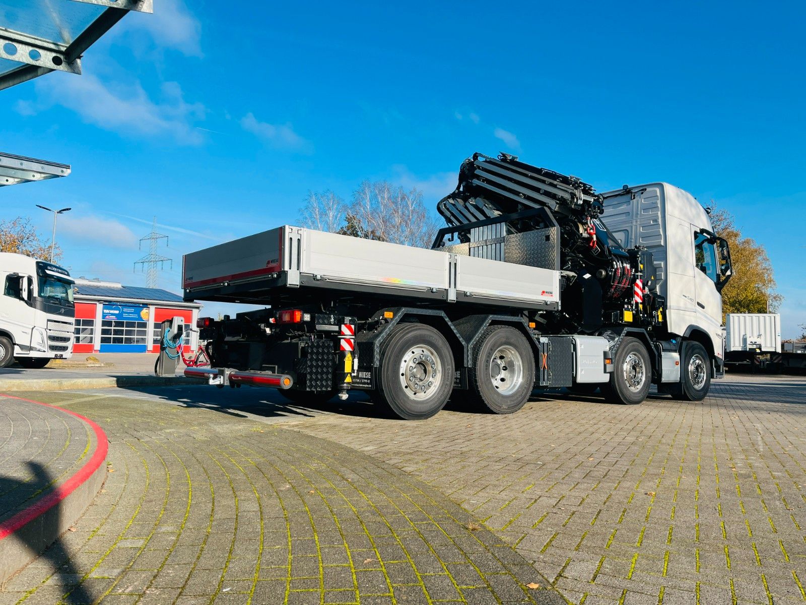 Fahrzeugabbildung Volvo FH 540 SZM mit F1450 HXP Fly Jib + Winde