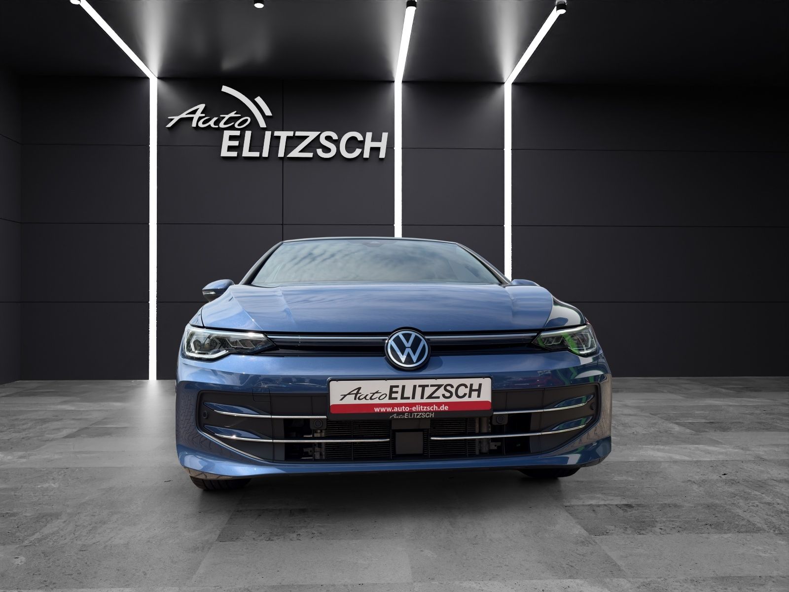 Fahrzeugabbildung Volkswagen Golf VIII EDITION 50 Matrix Navi ACC AHK PANO HU