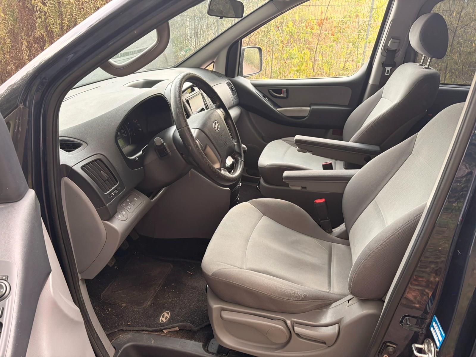 Hyundai H-1 8-Sitze/Klima/AHK!