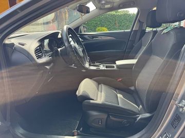Opel Insignia - 10