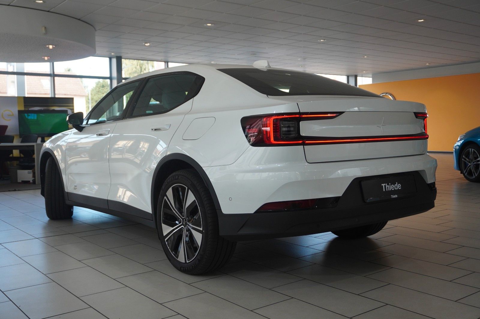 Fahrzeugabbildung Polestar 2 Long Range DUAL-MOTOR NAVI/LED/360°/VIRT/PILOT