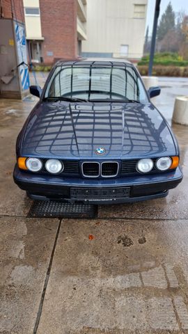 BMW 525i