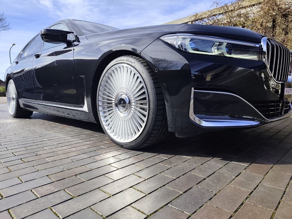 BMW 730