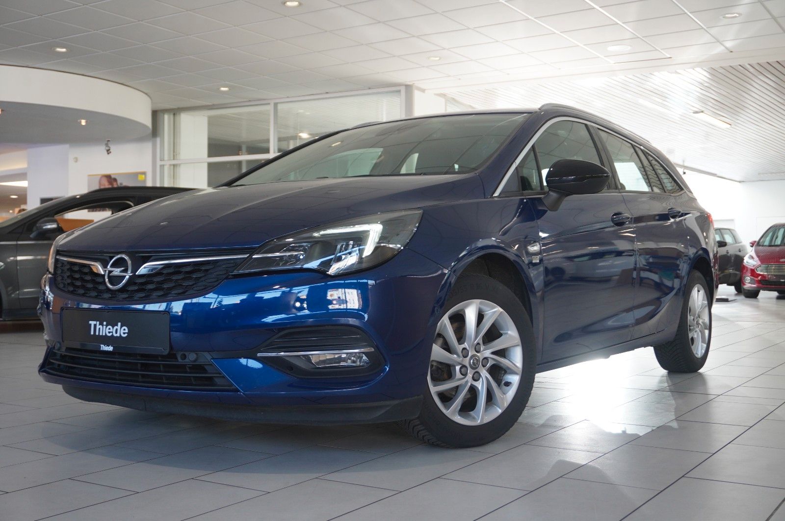 Fahrzeugabbildung Opel Astra K ST 1.2T ELEGANCE NAVI/LED/KAMERA/SHZ/DAB