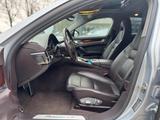 Porsche Panamera 4 - Porsche: Silber