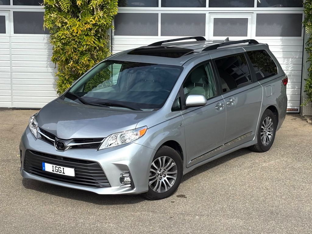 Image of Toyota Sienna