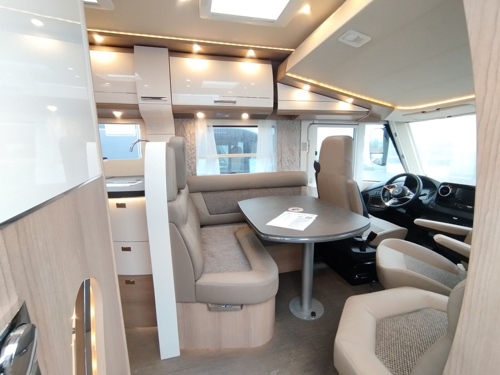 Fahrzeugabbildung Carthago C1-tourer I 149 RB LE comfort Mercedes, Markise