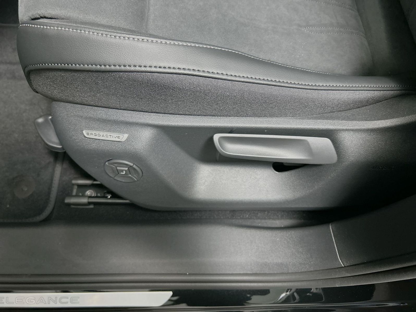 Volkswagen Tayron - Bild 12