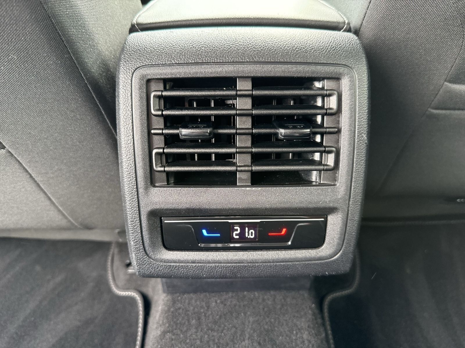Golf VIII 1.0 TSI MOVE, ACC, Navi, LED, LightAss