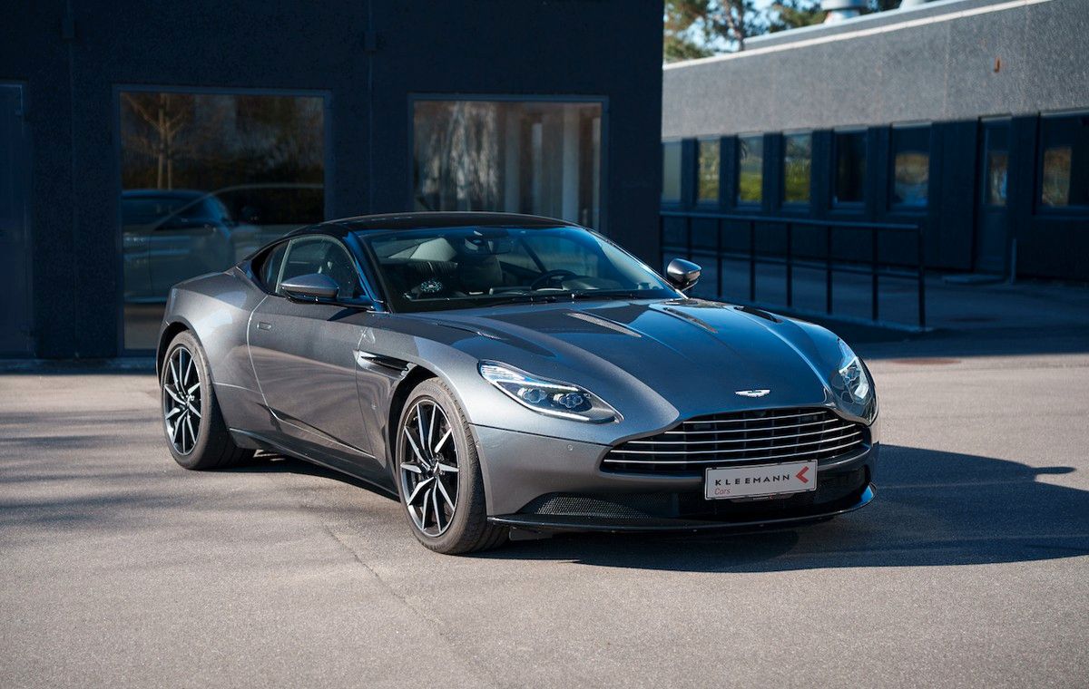 ASTON MARTIN DB11