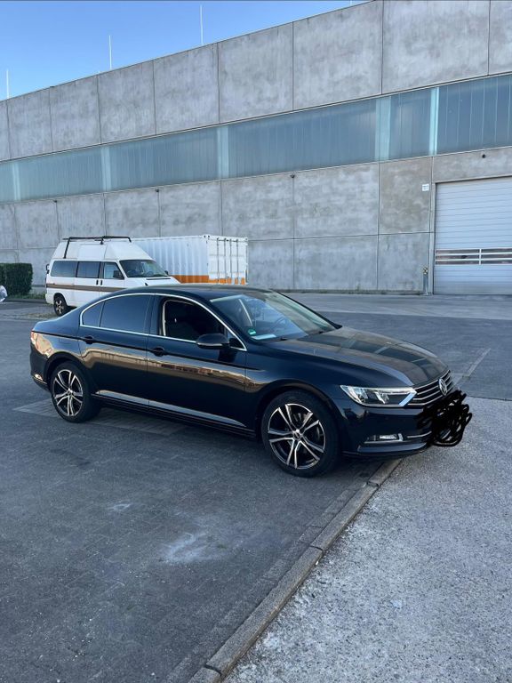 Image of Volkswagen Passat
