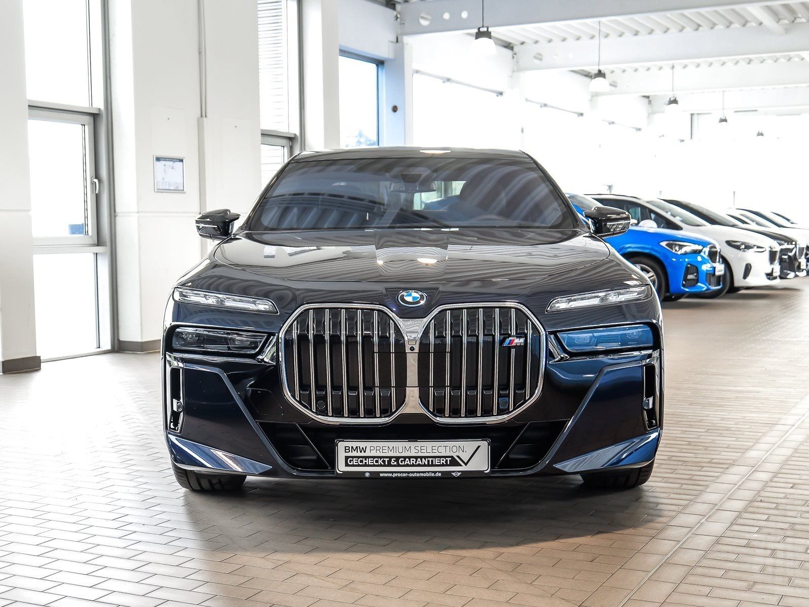 BMW M760 - Bild 9