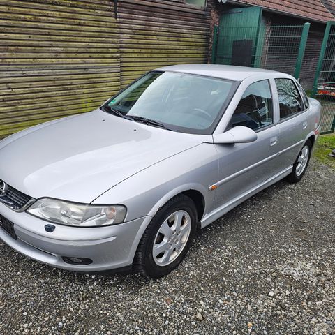 Opel Vectra B 1.6 16V Selection