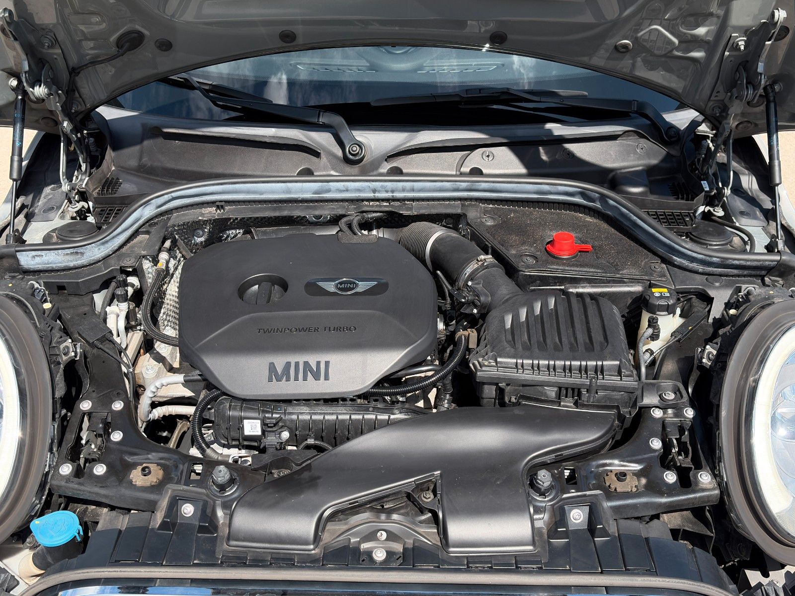 Fahrzeugabbildung MINI Cooper Cabrio Chili Tempomat LED PDC BT SHZ