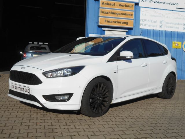 Ford Focus Lim. ST-Line