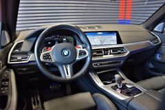 Fahrzeugabbildung BMW X5 M Laser Pano B&W Sitzlüft Nightvis. Displ.Key