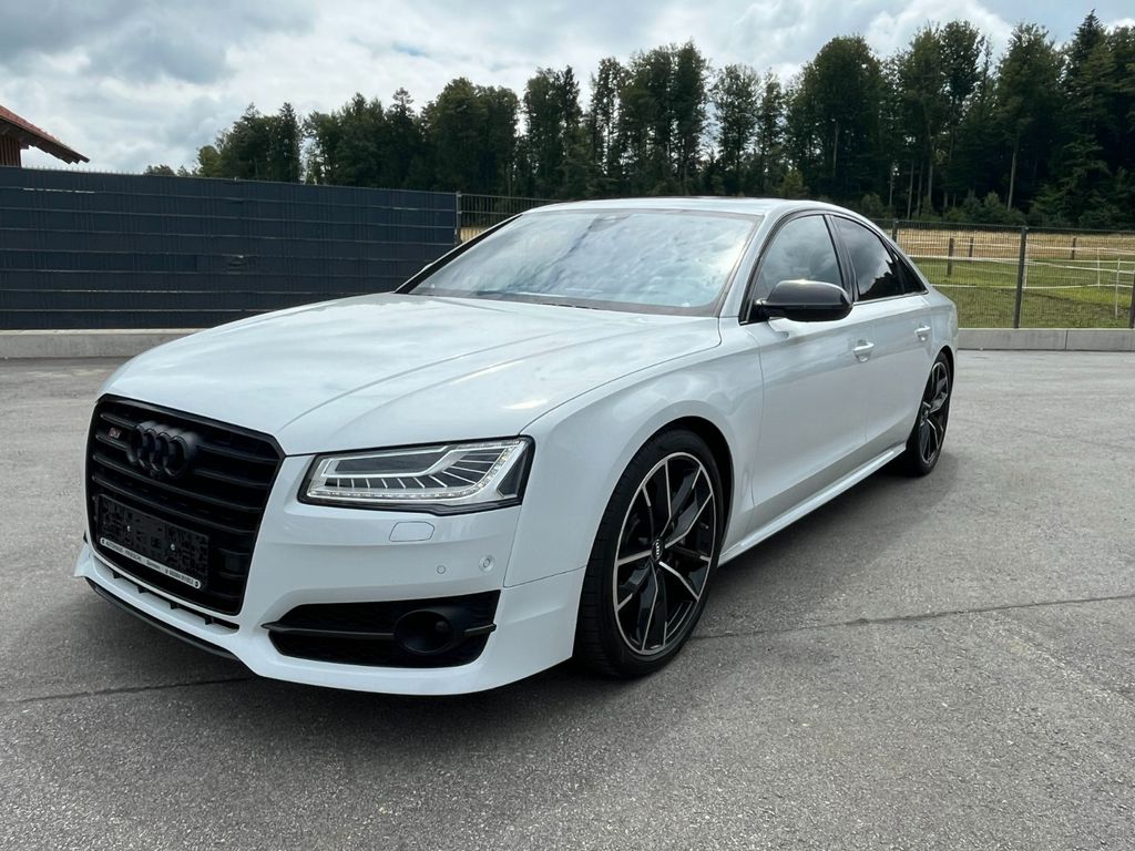 Audi S8